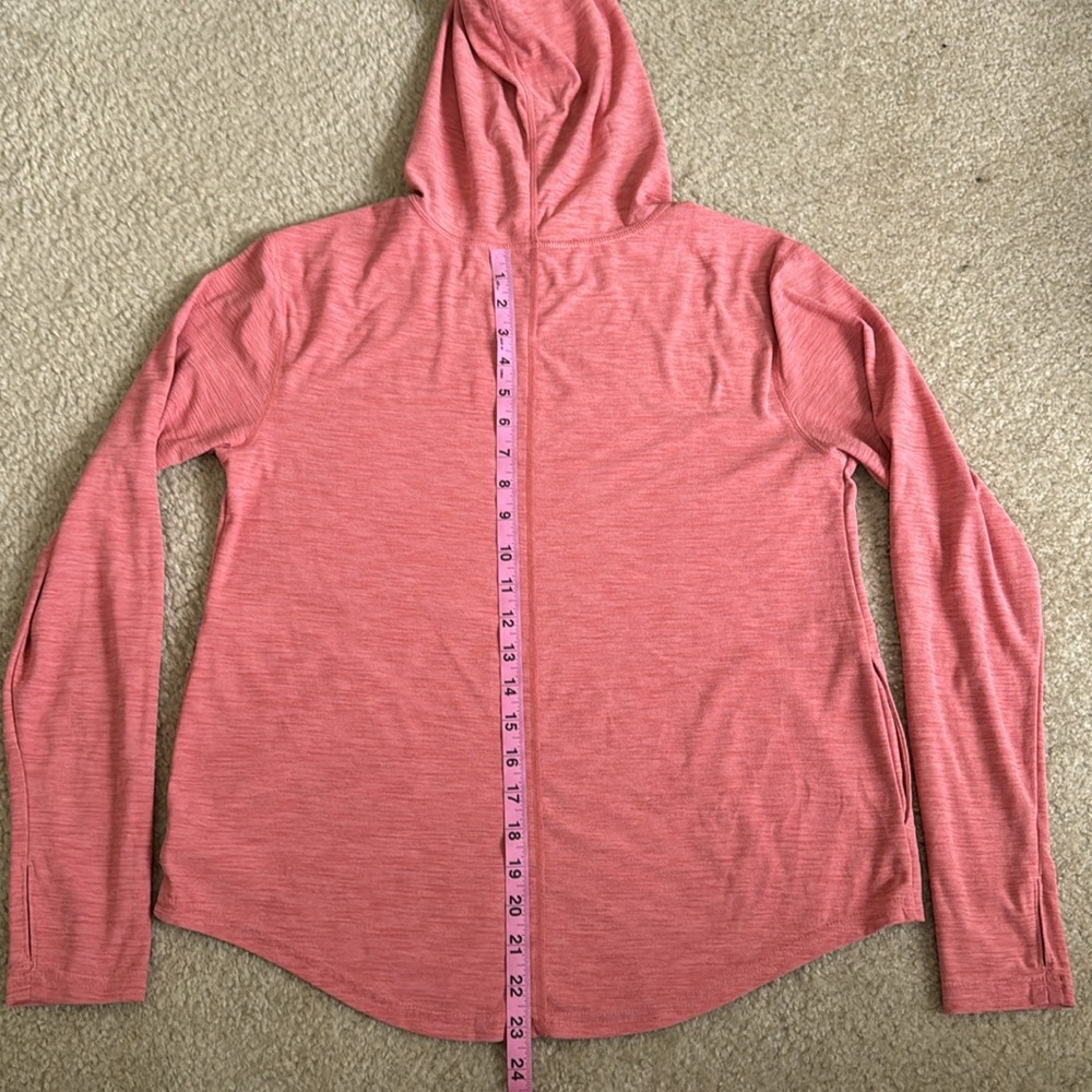 Old Navy Active Breathe On long sleeve hoodie - Picture 7 of 7